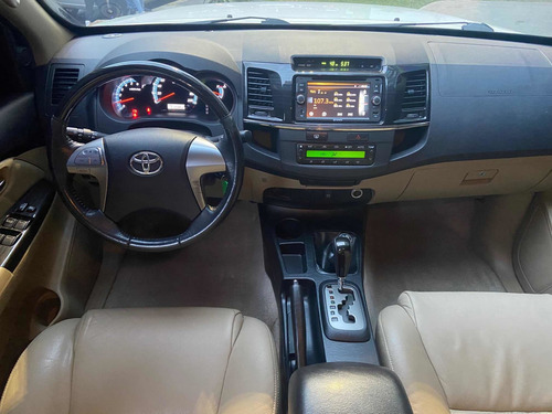 Imagen 10 de 12 de Fortuner 4x4 Blindada 2015