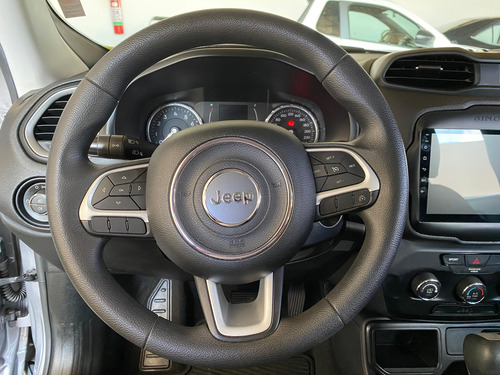 Jeep Renegade 1.8 Flex Aut. 5p