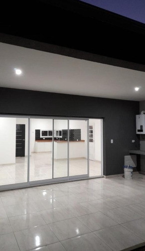 Imagen 1 de 9 de Casa - San Ramiro