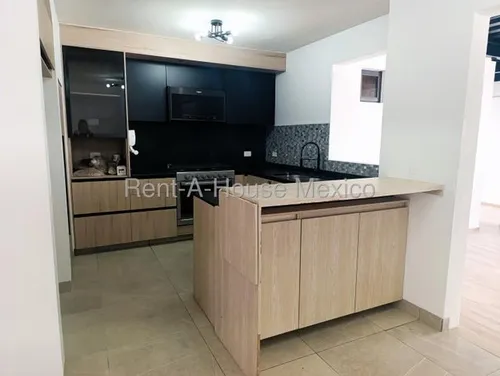 Zákia, Renta - Casa Con Cuarto De Tv, 3 Recámaras, Amenidades