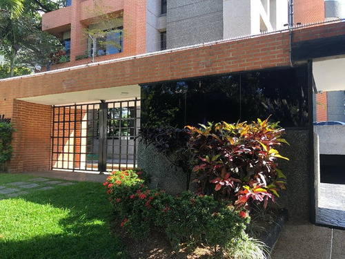 Imagen 1 de 21 de En Venta Apartamento En La Castellana .2do Piso Con Balcon