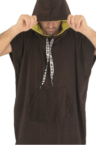 Imagen 3 de 4 de Poncho Cambiador Toalla Marron C/amarillo