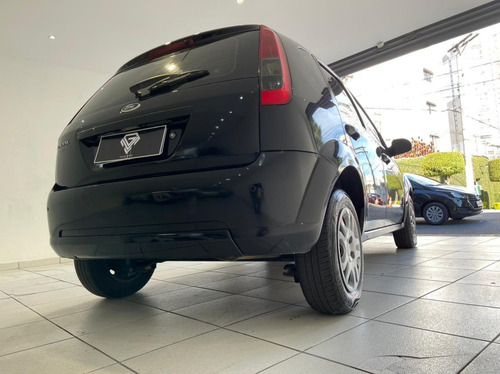 Imagem 13 de 14 de Ford Fiesta Fiesta 1.0i 3p E 5p Flex Manual