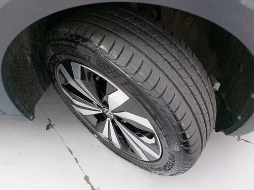 Volkswagen T-Cross 1.0 200 TSI TOTAL FLEX COMFORTLINE AUTOMÁTICO
