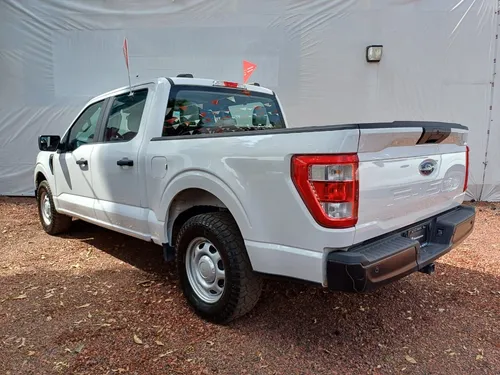 Ford F-150 3.3 XL Doble Cabina V6 4x2 At