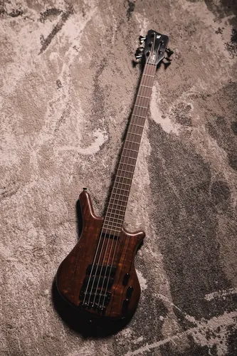 Baixo 5c Warwick German Proseries Thumb Bolt-on Burgundy Red