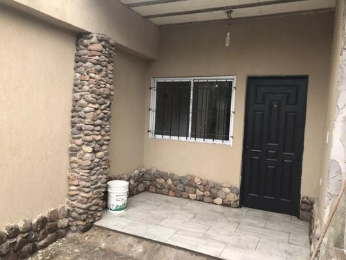 Imagen 2 de 10 de Casa Ph De 3 Ambientes En Venta - Ituzaingo Norte