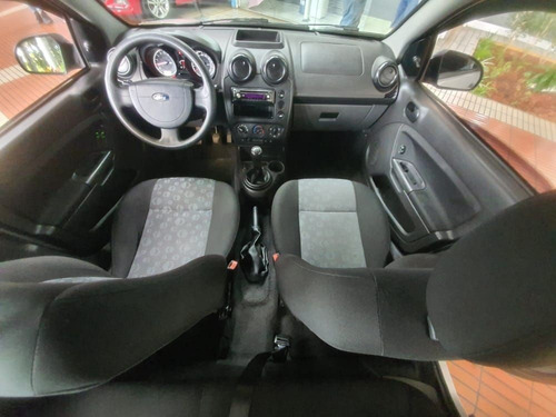 Ford Fiesta 1.0 Mpi Hatch 8v