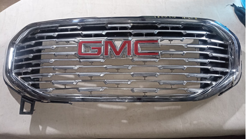 Parrilla Gmc Terrain Denali 2018-2021 Original Usado C/d