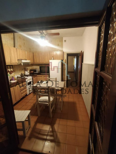 Imagen 8 de 16 de Casa - Ramos Mejia