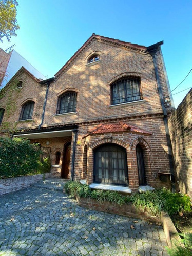 Casa En Venta 4 Dormitorios Con Jardín Y Parrilla - Martínez - Cercano A La Estación