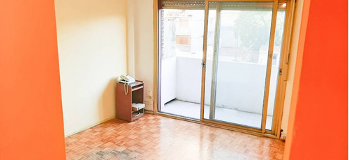 Venta Departamento 2 Ambientes Al Frente Con Balcon San Telm