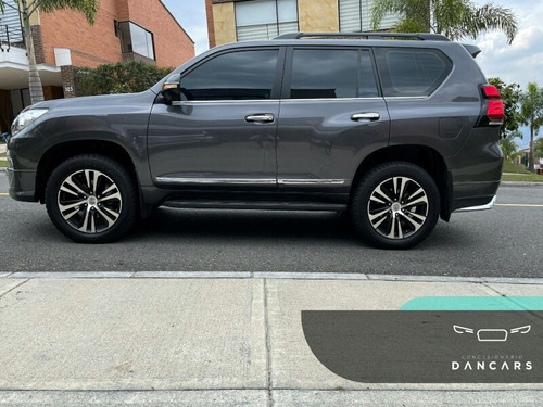 Toyota Prado Tlx