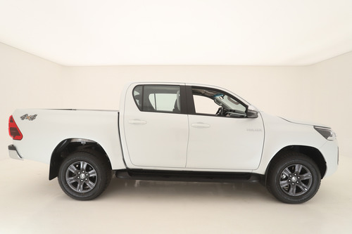Toyota Hilux Pick-up 2.8 Cd Srv 204cv 4x4 At Frontier Amarok