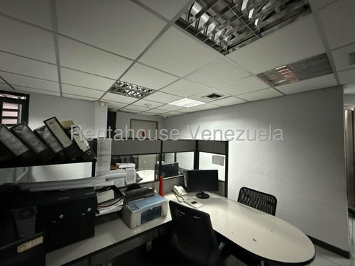 Agp Local Comercial En Alquiler En Los Dos Caminos, Ubicado Edificio Centro Parque Boyacá 25-23018 Ys