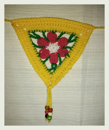 Guirnalda De Flores Tejidas Al Crochet Guirnalda De Flores Tejidas Al Crochet