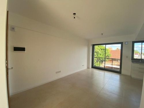 Imagen 10 de 14 de Venta De Departamento Dos Ambientes - Edificio De Categoria!