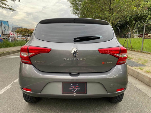 Imagen 7 de 11 de Renault Sandero 2020 1.6 Authentique / Life