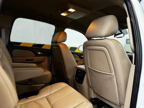 Chevrolet Suburban 5.3 Lt V8 Piel 2da Cubo At