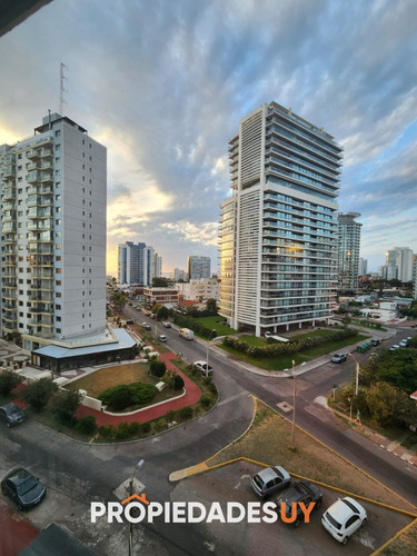 Oportunidad En Torre Del Plata Ii, Playa Brava, 1 Dormitorio En Venta Punta Del Este