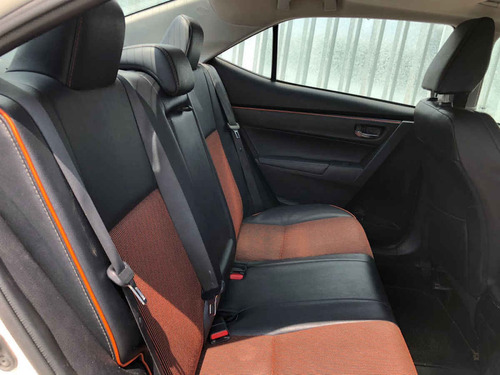 Imagen 10 de 15 de Toyota Corolla 2017 4p Se L4/1.8 Man