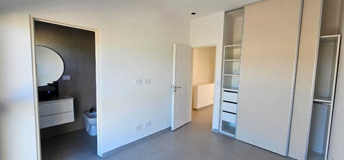 Casa En Venta En Spring Park, Pilar, G.b.a. Zona Norte