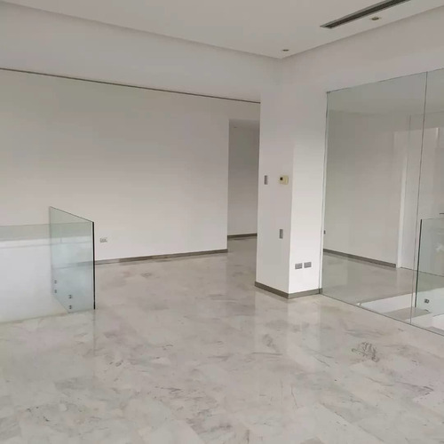 Imagen 10 de 13 de Espectacular Quinta En Terrazas Del Country Guataparo Plc-lm