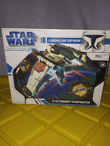 Star Wars 3.75 V-19 Torrent Starfighter (Usado)