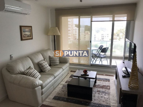 Imagen 2 de 30 de Playa Brava