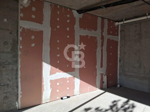 Local De 52 M2 Zenteno - Santiago Centro