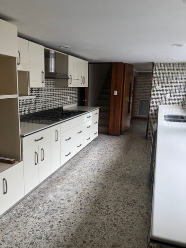 Imagen 23 de 30 de Casa-venta, Lista Para Remodelar! Calle Iglesia, Jardines D