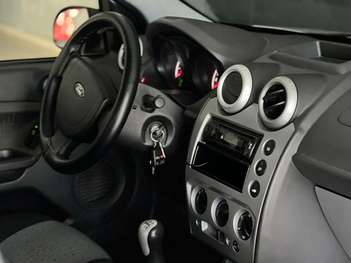 Ford Fiesta 1.6 MPI CLASS SEDAN 8V FLEX 4P MANUAL