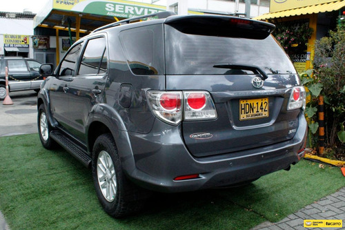 Imagen 6 de 25 de Toyota Fortuner Sr5