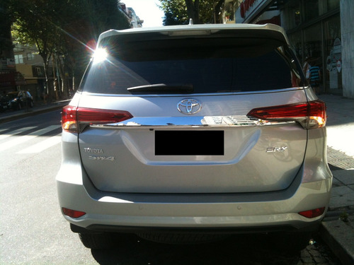 Toyota Sw4 Srx Automatica Cuero 7 Pasajeros 2020 Gris Plata