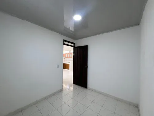 Casa En Venta En Los Andes B - La Riviera. Cod V8014567