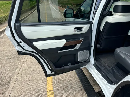 Toyota Sequoia CAPSTON 3.5 HIBRIDA