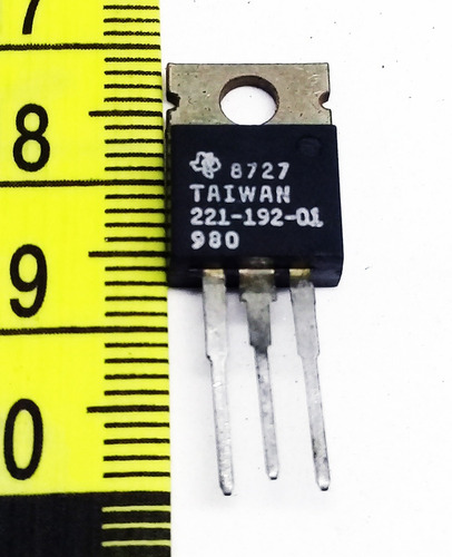 221-192-01 Voltage Regulator, Negative, 5v, 1a (4 Piezas)