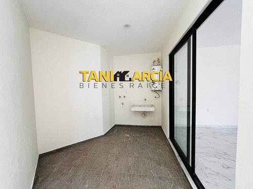 Vendo Casa Nueva, Moderna En Fortín, Con Doble Cochera.