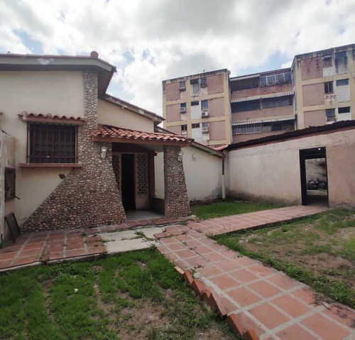 Terreno En Venta Los Caobos Maracay Rg