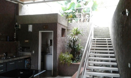 Hermosa Casa Remodelada Con Acabados De Primera En Venta Ubicada En Las Marías 20-13481