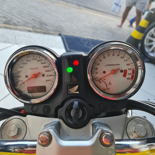 Imagem 10 de 10 de Honda Cb600f Hornet Pneus Novos Ponteira Akrapovic Garantia