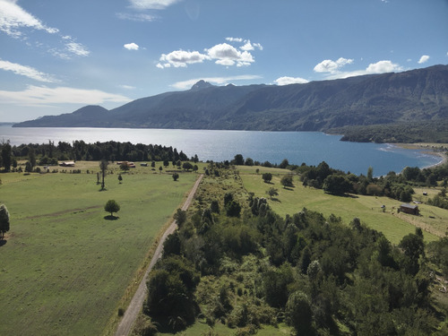 Terreno Con Orilla De Playa En Lago Rupanco