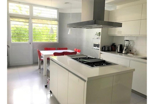 Imagen 24 de 27 de Excelente Casa Con Jardín, Pileta Y Playrroom
