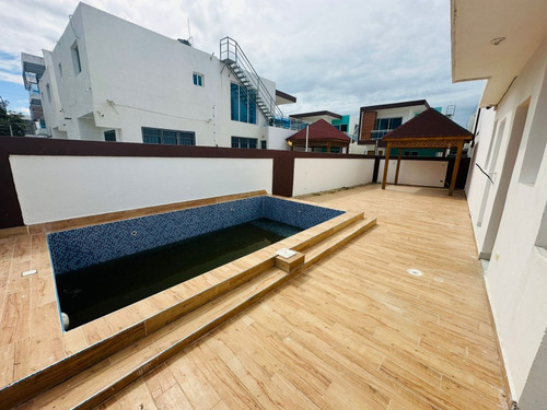 Se Renta Casa Con Piscina En San Isidro Prado Oriental