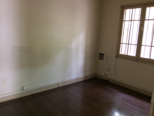 Casa Esquina. Un Piso. Apta Oficinas, Cafe De Barrio, Otros
