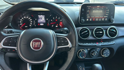 Fiat Cronos 1.8 Precision 16v Flex Aut. 4p