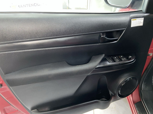 Toyota Hilux Dx 4x4 Pcyp60