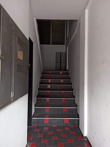 Venta Edificio, Terreno, Local Comercial, Fondo De Comercio. Oportunidad De Inversión En Catia. R.o