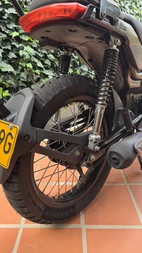 Victory Shock 115 | Modelo 2022 | Llantas Michelin Nuevas |