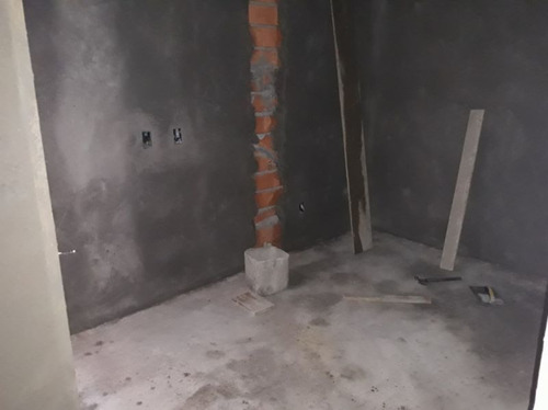 Belíssimo Sobrado Com 03 Suites, Sendo Uma Com Sacada, Livre De Enchente Em Loteamento Na Escola Agrícola. - 35711268v